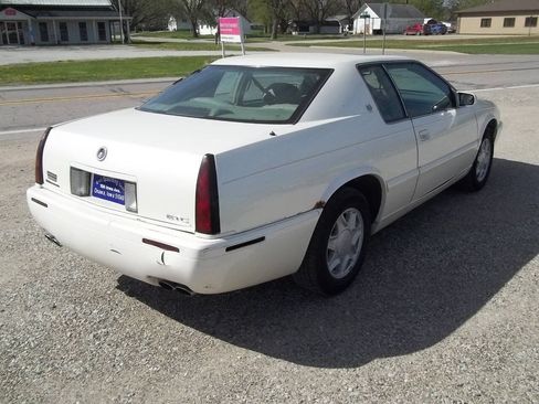 Used 2001 Cadillac Eldorado Touring FWD image 5