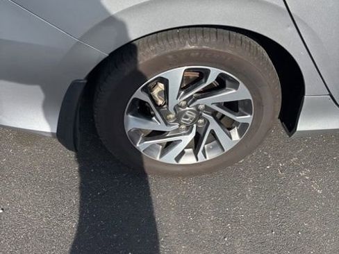 Used 2016 Honda Civic EX image 39