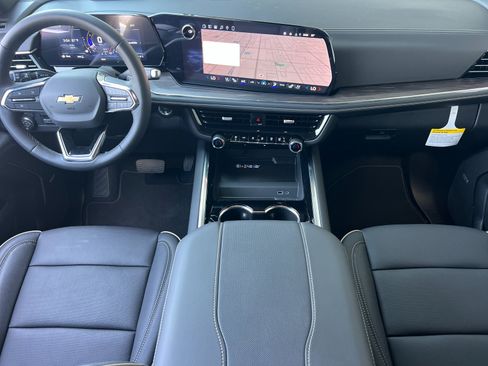 New 2026 Chevrolet Tahoe Premier w/ Sun And Tow Package AWD/4WD image 13