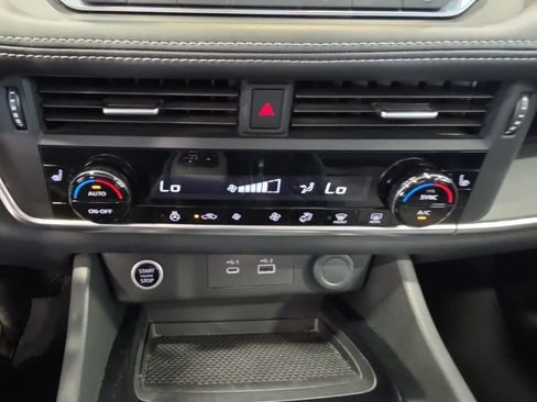 Used 2021 Nissan Rogue S AWD/4WD image 26