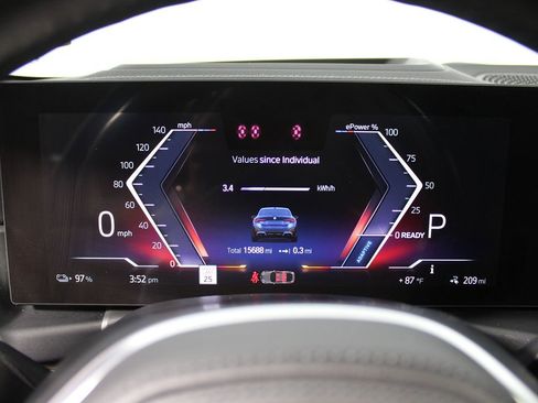 Used 2022 BMW i4 eDrive40 w/ M Sport Package image 15