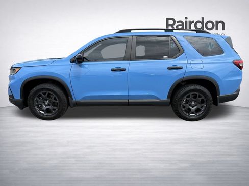 Used 2023 Honda Pilot TrailSport image 4