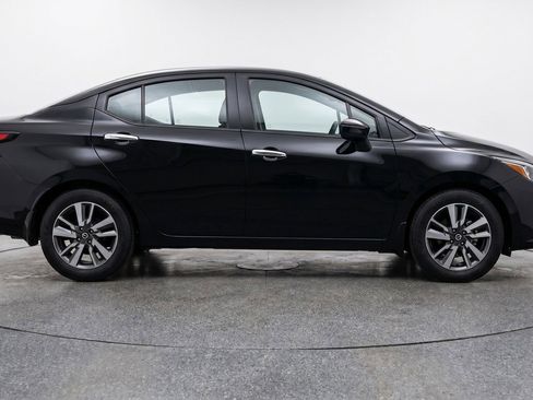 Used 2025 Nissan Versa SV FWD image 11