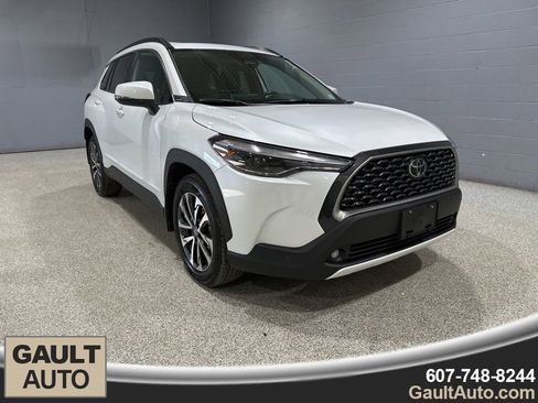 Certified 2023 Toyota Corolla Cross XLE w/ Convenience Package image 1