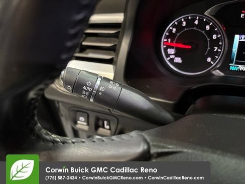 Used 2018 GMC Acadia SLT FWD image 34