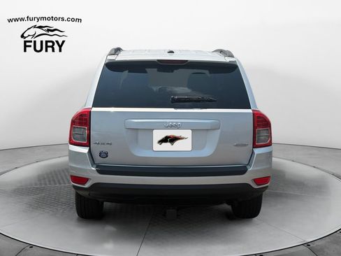 Used 2011 Jeep Compass Latitude AWD/4WD image 4