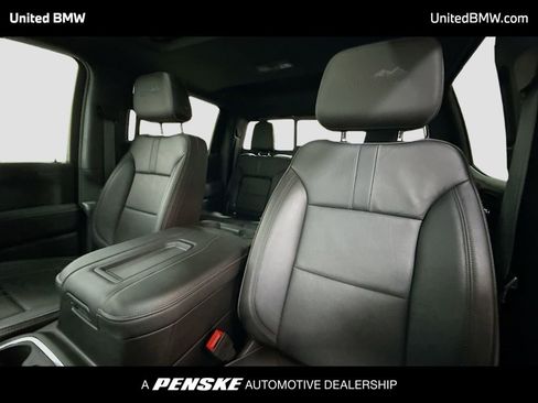 Used 2019 Chevrolet Silverado 1500 High Country w/ Technology Package image 5