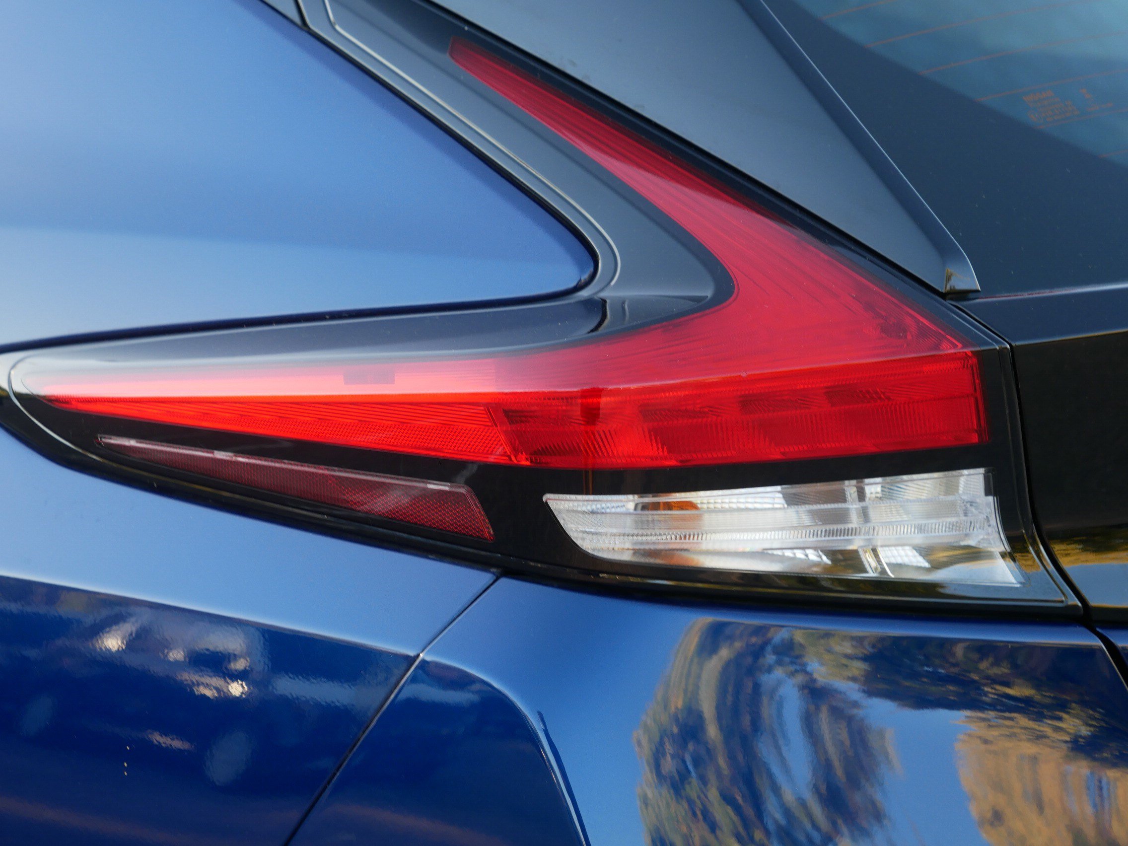 Certified 2025 Nissan Leaf S FWD image 17
