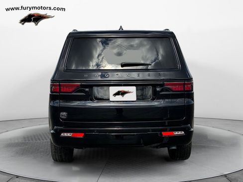 Used 2024 Jeep Wagoneer Series II image 4