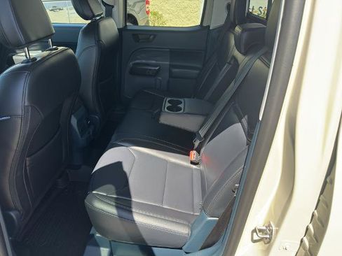 Certified 2025 Ford Maverick Lariat w/ Black Appearance Package AWD/4WD image 19