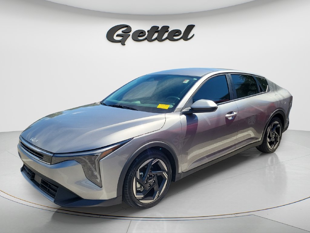 Used 2025 Kia K4 EX FWD image 1