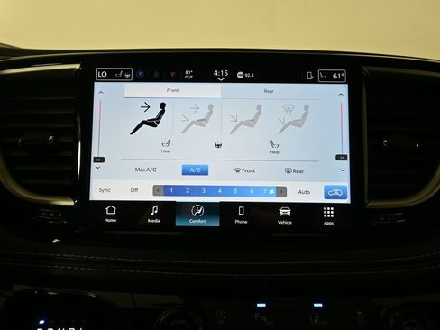 Used 2025 Chrysler Pacifica Select w/ Fav Edition Package image 31