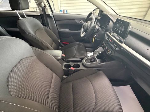 Used 2021 Kia Forte LXS FWD image 18