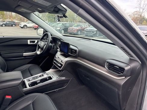 Certified 2023 Ford Explorer XLT w/ Equipment Group 202A AWD/4WD image 10