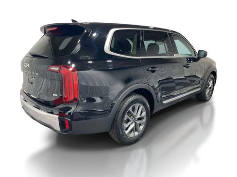 Used 2024 Kia Telluride LX AWD/4WD image 4