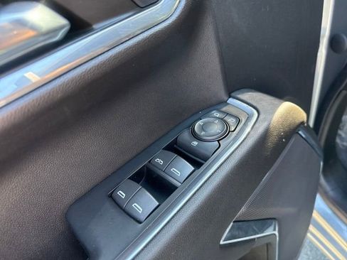 Used 2023 Chevrolet Silverado 1500 LT image 10
