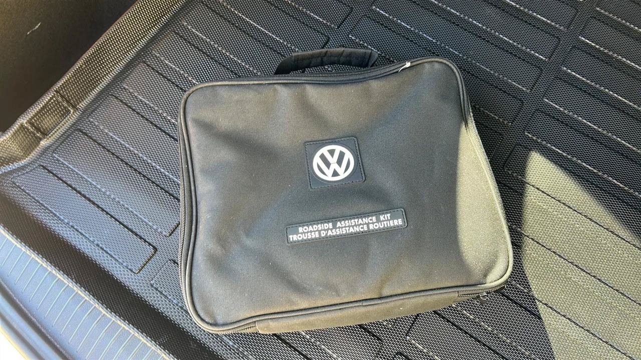 Used 2021 Volkswagen Tiguan SE R-Line AWD/4WD image 49