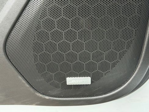 Used 2023 GMC Acadia Denali w/ Denali Ultimate Package image 12