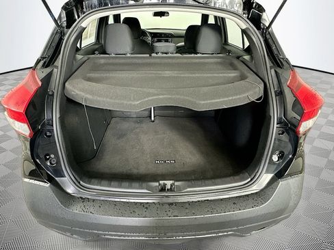 Used 2019 Nissan Kicks SV FWD image 31