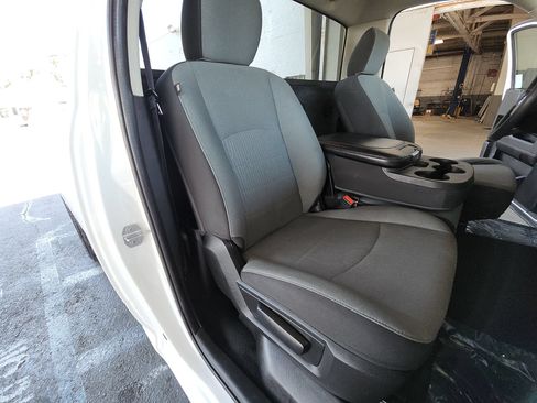 Used 2022 RAM 1500 Tradesman w/ Chrome Plus Package RWD image 23