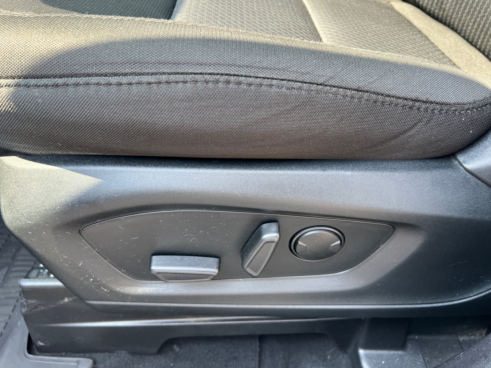 Used 2022 Ford Explorer XLT RWD image 12