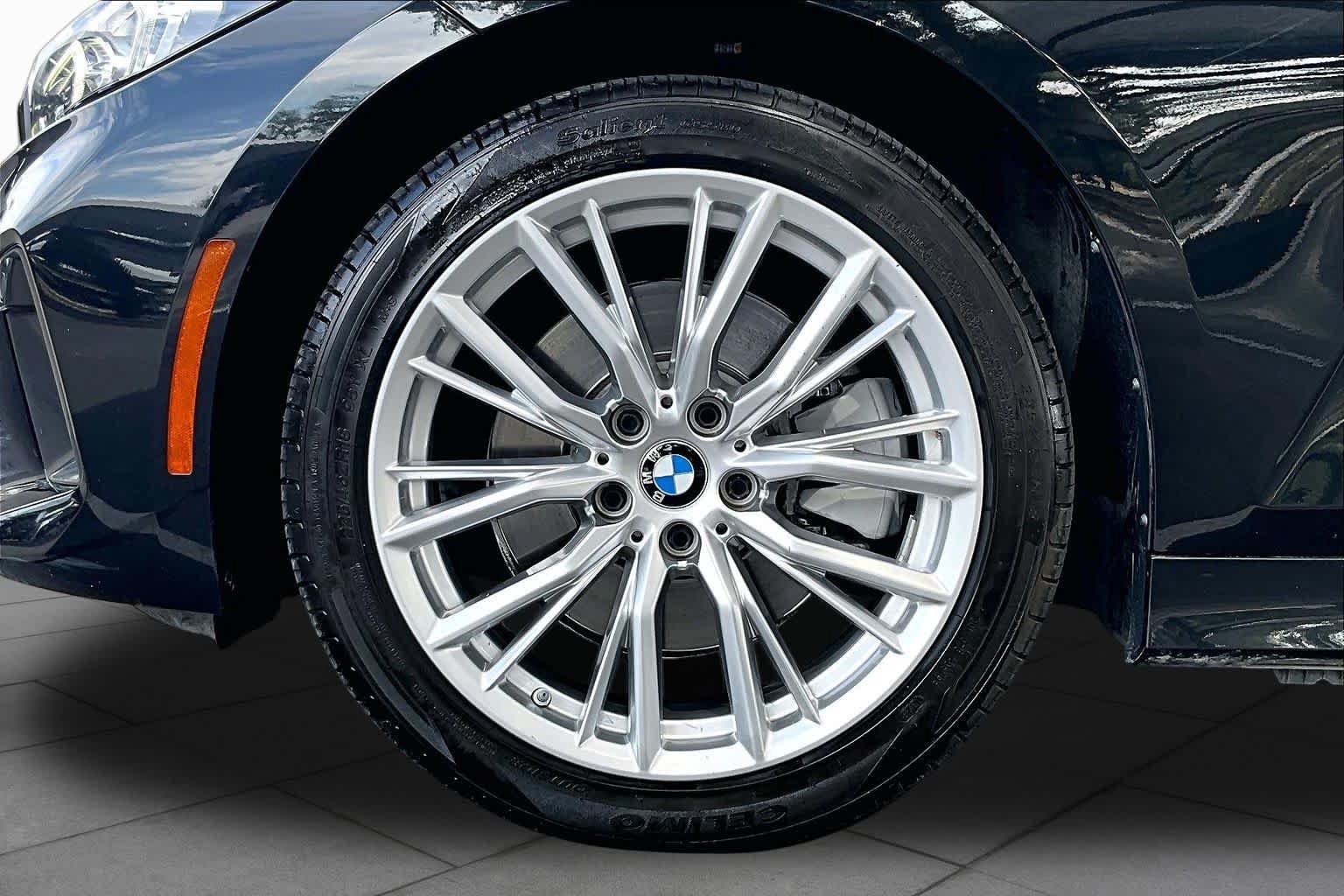 Used 2024 BMW 330i Sedan RWD image 11