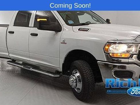 Used 2024 RAM 3500 Tradesman w/ Chrome Appearance Group AWD/4WD image 1