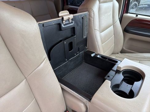 Used 2006 Ford F350 Lariat image 42