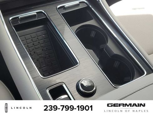 New 2026 Lincoln Aviator AWD image 31