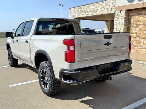 New 2026 Chevrolet Silverado 1500 ZR2 AWD/4WD image 3