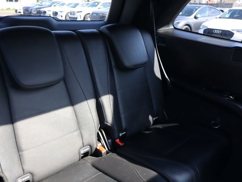 Used 2021 Mercedes-Benz GLS 450 4MATIC image 16