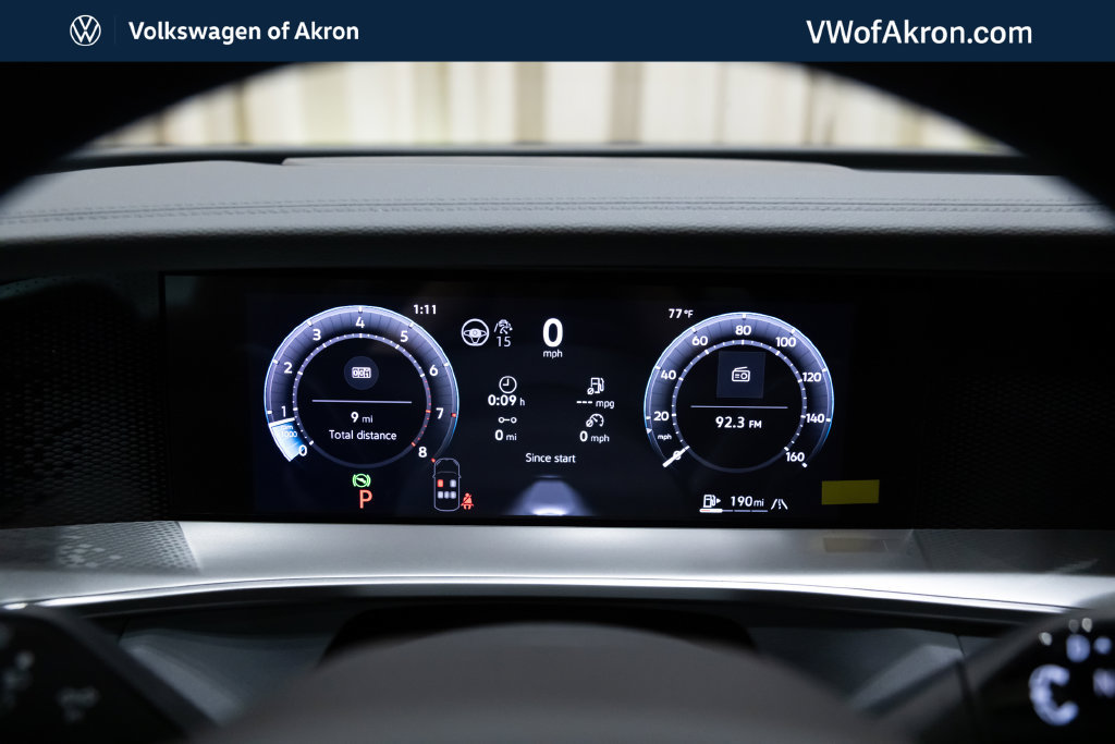 New 2026 Volkswagen Tiguan SE R-Line AWD/4WD image 17