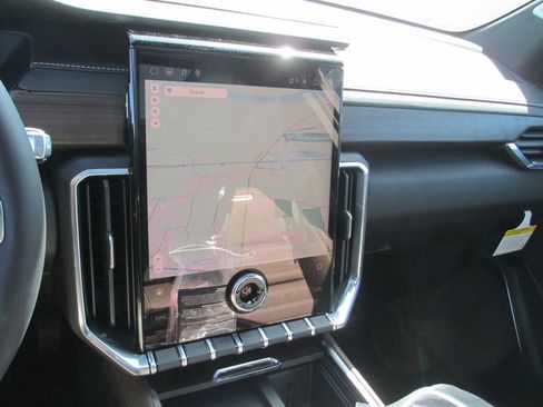 New 2026 GMC Acadia Denali Ultimate AWD/4WD image 18