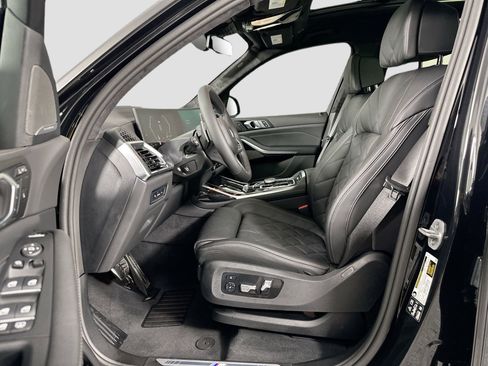 Certified 2026 BMW X7 xDrive40i w/ M Sport Package image 15