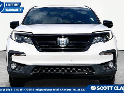 Used 2022 Honda Pilot Sport image 2