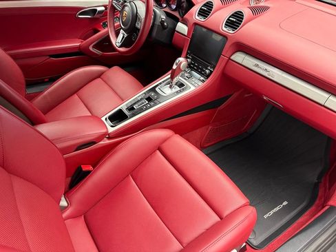 Certified 2022 Porsche 718 Boxster RWD image 16