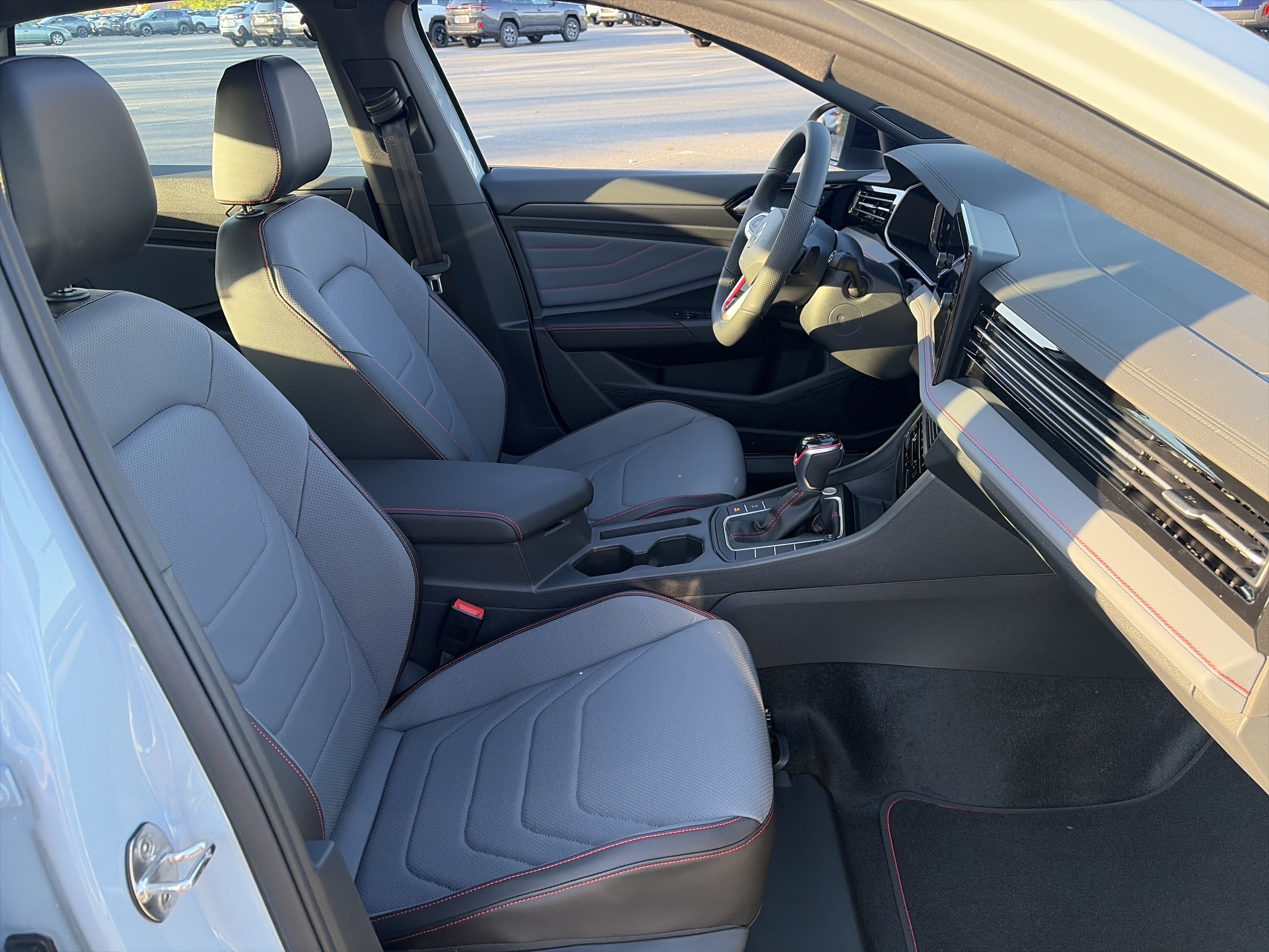 Used 2027 Volkswagen Jetta GLI Autobahn FWD image 18