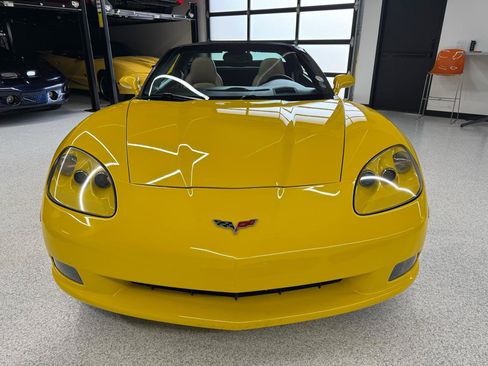 Used 2007 Chevrolet Corvette Coupe w/ Preferred Equipment Group RWD image 9