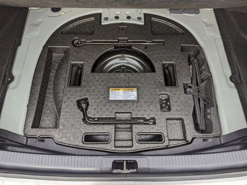 Used 2020 Toyota Camry SE image 40