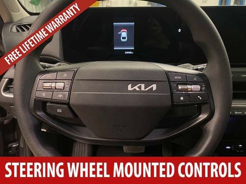 Used 2025 Kia K4 FWD image 10