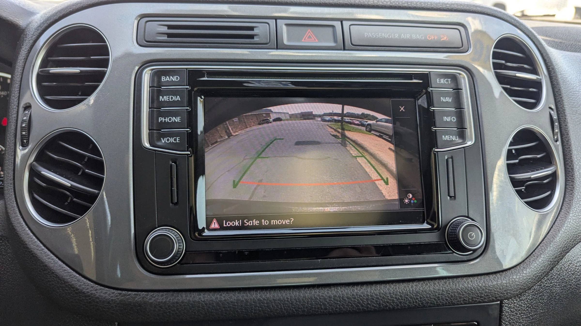 Used 2016 Volkswagen Tiguan SE FWD image 24
