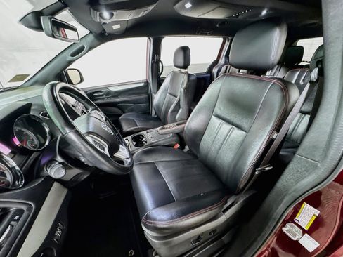 Used 2018 Dodge Grand Caravan GT FWD image 14