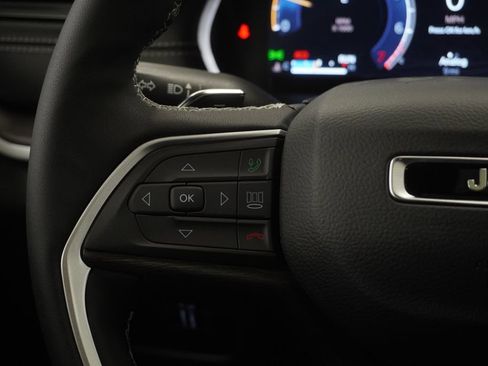 New 2026 Jeep Grand Cherokee Altitude AWD/4WD image 25