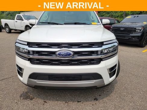 Used 2024 Ford Expedition Max Limited AWD/4WD image 8