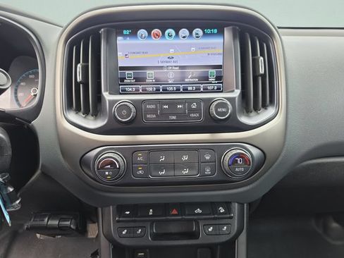 Used 2018 Chevrolet Colorado Z71 AWD/4WD image 26