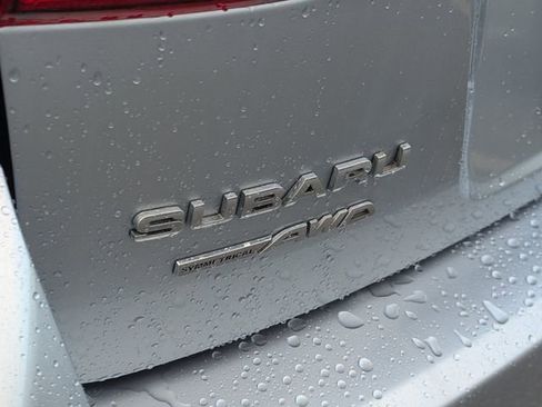 Used 2018 Subaru Impreza 2.0i Premium w/ Eyesight & BSD & Rcta AWD/4WD image 9