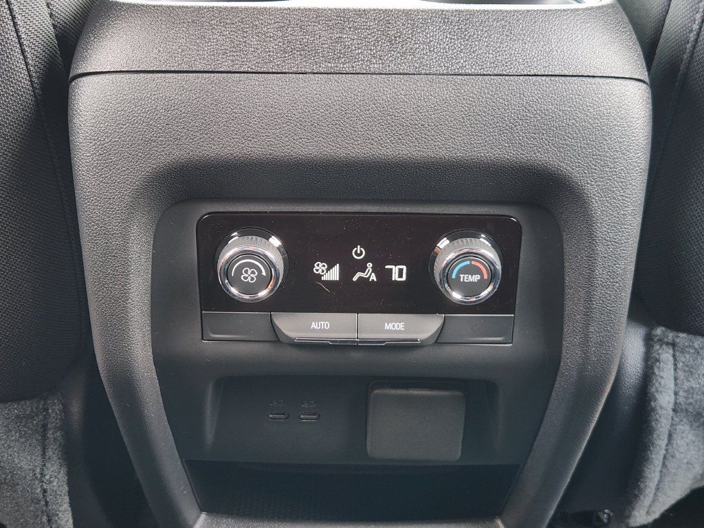 New 2027 Chevrolet Traverse LT w/ Driver Confidence Package FWD image 20