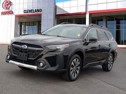 Used 2023 Subaru Outback Limited image 5