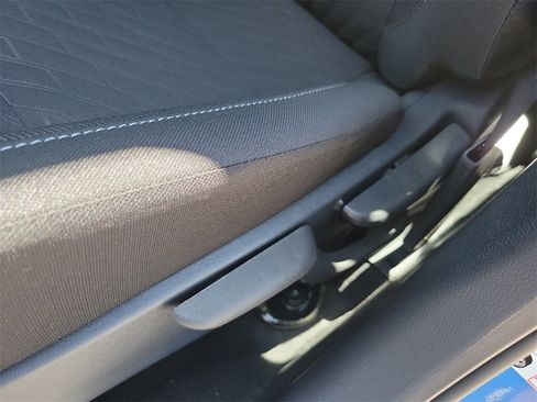 New 2024 Nissan Kicks SV image 20