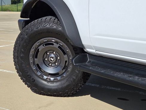 Used 2025 Ford Bronco Outer Banks w/ Sasquatch Package AWD/4WD image 31